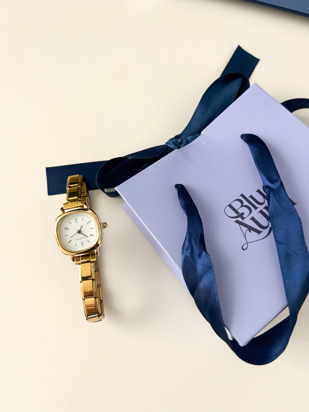 ✨ Reloj Aura Oro