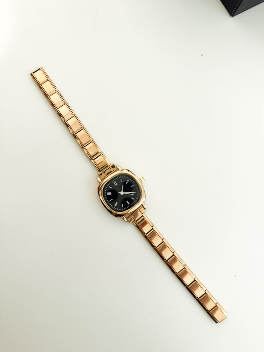 Reloj Aura oro y negro